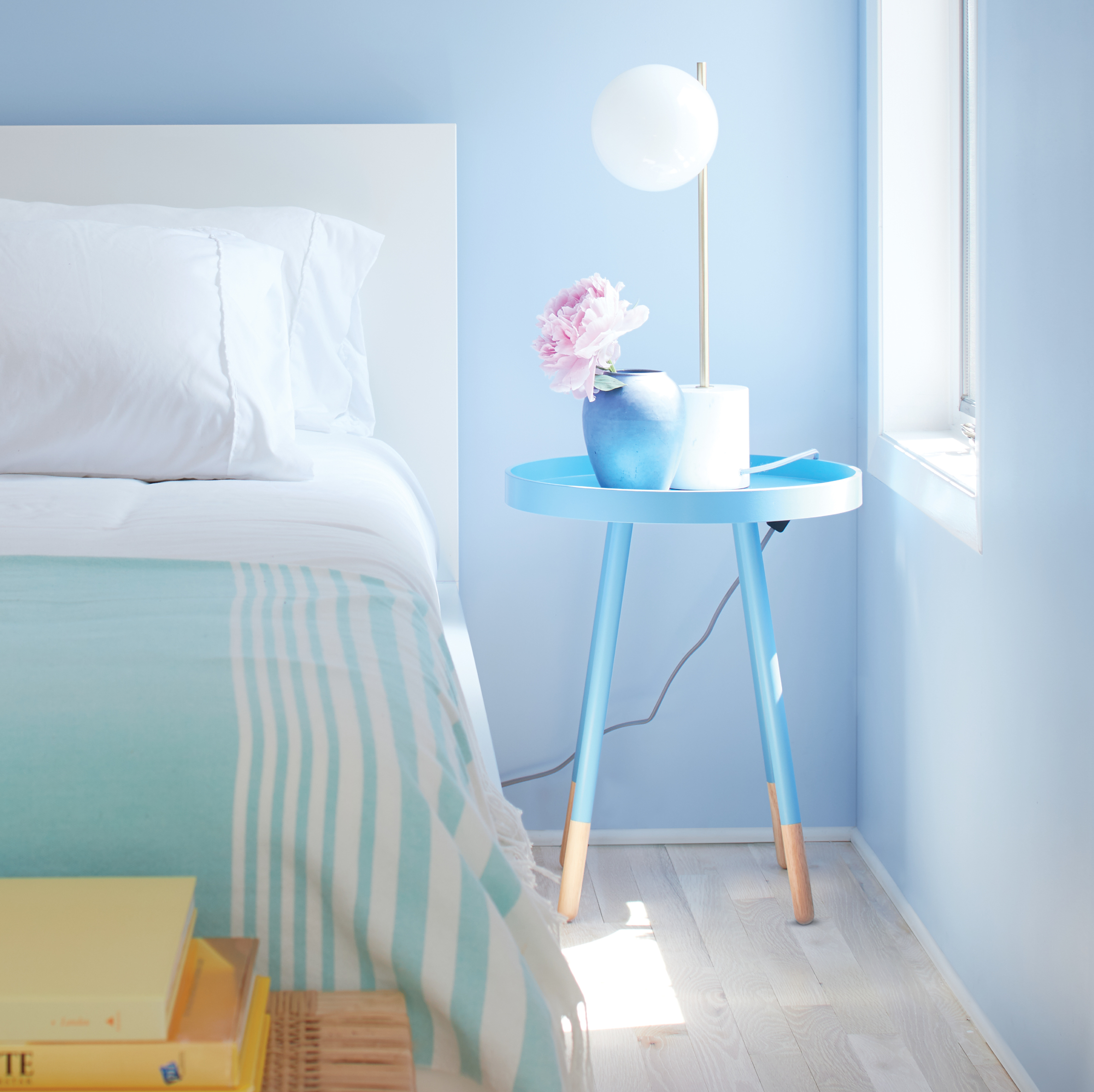 błękit benjamin moore